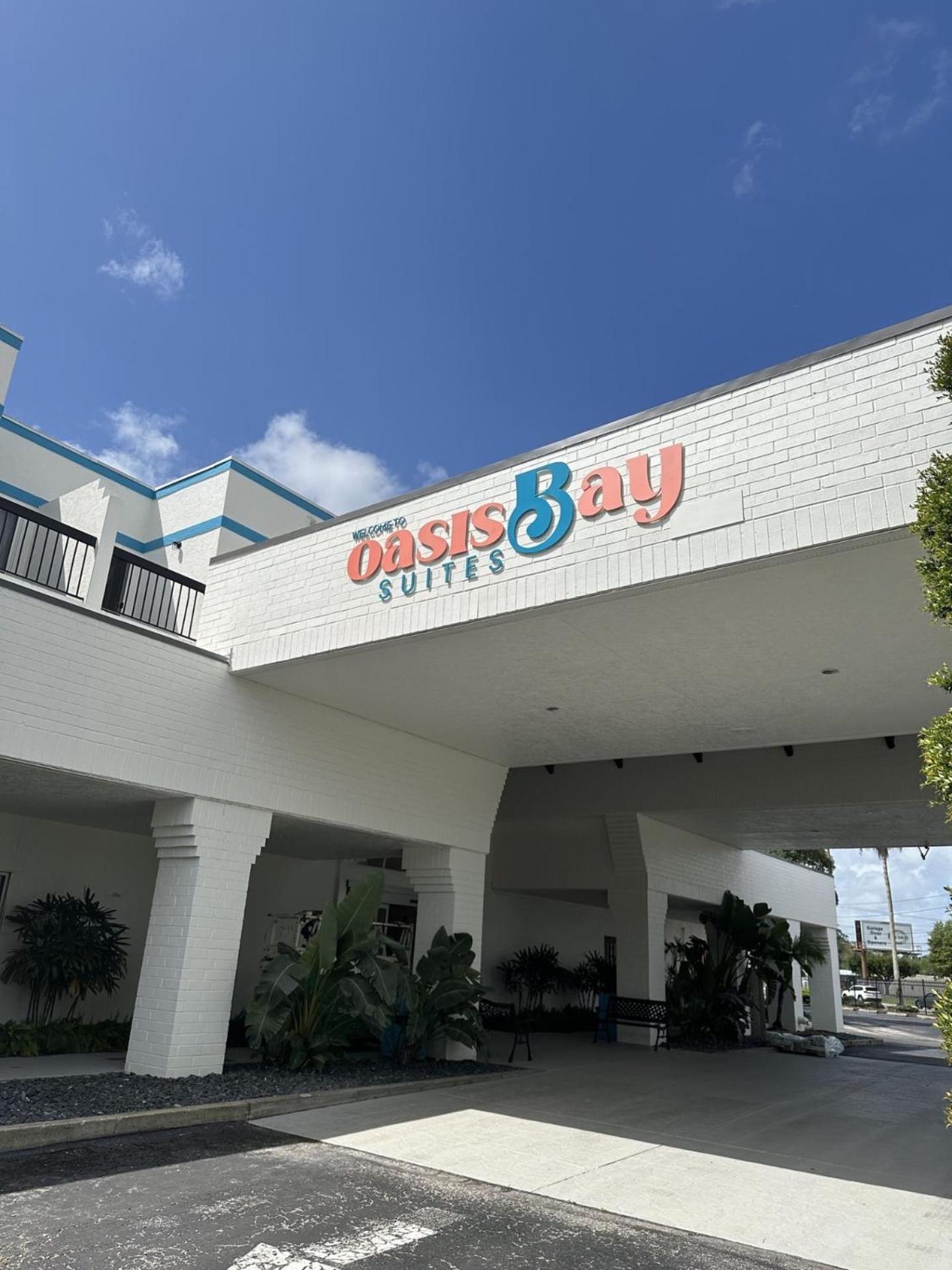 Oasis Bay Suites, Tampa, Busch Gardens, Usf Hotel 4*